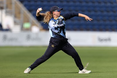180725 - Glamorgan Women v Kent Spitfires - Vitality Blast Women League 2 - Gemma Porter of Glamorgan 