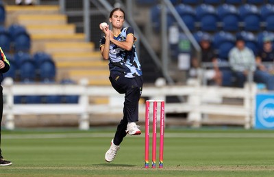 180725 - Glamorgan Women v Kent Spitfires - Vitality Blast Women League 2 - Eve Jackson of Glamorgan batting