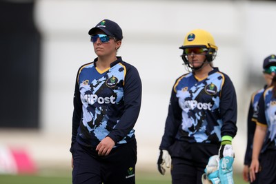 180725 - Glamorgan Women v Kent Spitfires - Vitality Blast Women League 2 - Lauren Parfitt and Georgia Parfitt of Glamorgan