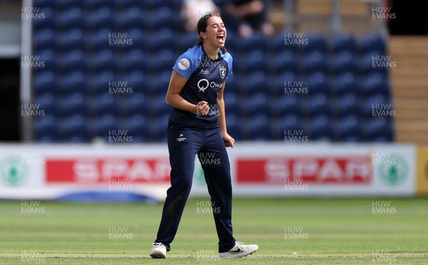 180725 - Glamorgan Women v Kent Spitfires - Vitality Blast Women League 2 - Izzy James of Kent Spitfires celebrates taking the wicket of Lauren Parfitt