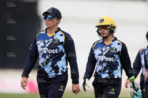 180725 - Glamorgan Women v Kent Spitfires - Vitality Blast Women League 2 - Lauren Parfitt and Georgia Parfitt of Glamorgan