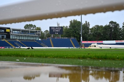130926 - Glamorgan Women v Kent Women - Metro Bank Women's One-Day Cup semi-final - The start of play is delayed after rain at Sophia Gardens 