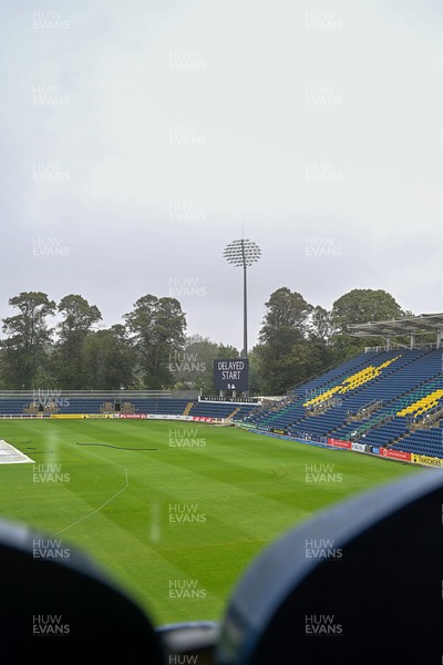 130926 - Glamorgan Women v Kent Women - Metro Bank Women's One-Day Cup semi-final - The start of play is delayed after rain at Sophia Gardens 