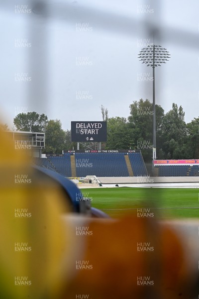 130926 - Glamorgan Women v Kent Women - Metro Bank Women's One-Day Cup semi-final - The start of play is delayed after rain at Sophia Gardens 
