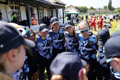 170525 - Glamorgan Women v Lancashire Thunder - T20 Women�s County Cup - Glamorgan team huddle