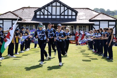 170525 - Glamorgan Women v Lancashire Thunder - T20 Women�s County Cup - Glamorgan run out onto the field