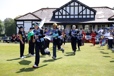 170525 - Glamorgan Women v Lancashire Thunder - T20 Women�s County Cup - Glamorgan run out onto the field