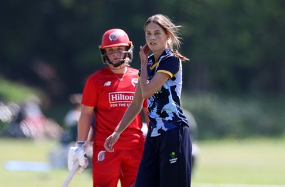 170525 - Glamorgan Women v Lancashire Thunder - T20 Women�s County Cup - Eve Jackson of Glamorgan 