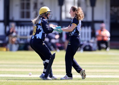 170525 - Glamorgan Women v Lancashire Thunder - T20 Women�s County Cup - Nicole Reid of Glamorgan celebrates with team mates after Ailsa Lister is stumped