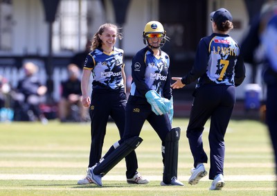 170525 - Glamorgan Women v Lancashire Thunder - T20 Women�s County Cup - Nicole Reid of Glamorgan celebrates with team mates after Ailsa Lister is stumped