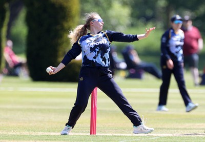 170525 - Glamorgan Women v Lancashire Thunder - T20 Women�s County Cup - Gemma Porter of Glamorgan 