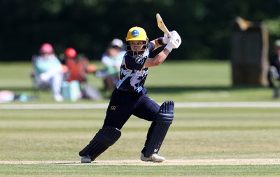 170525 - Glamorgan Women v Lancashire Thunder - T20 Women�s County Cup - Bethan Gammon of Glamorgan batting