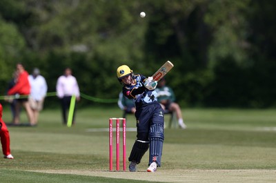 170525 - Glamorgan Women v Lancashire Thunder - T20 Women�s County Cup - Emily Burke of Glamorgan batting