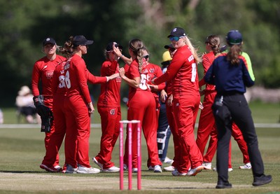 170525 - Glamorgan Women v Lancashire Thunder - T20 Women�s County Cup - Lancashire celebrate the wicket of Gemma Porter of Glamorgan