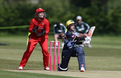 170525 - Glamorgan Women v Lancashire Thunder - T20 Women�s County Cup - Emily Burke of Glamorgan batting