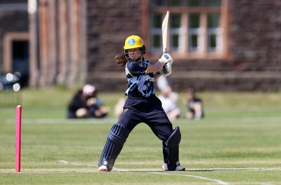 170525 - Glamorgan Women v Lancashire Thunder - T20 Women�s County Cup - Sara Phillips of Glamorgan batting