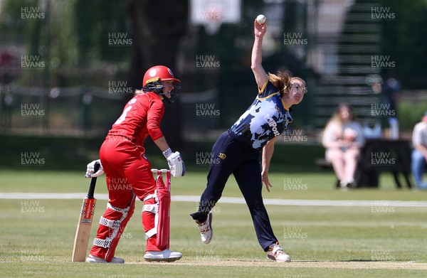 170525 - Glamorgan Women v Lancashire Thunder - T20 Women�s County Cup - Nicole Reid of Glamorgan bowling