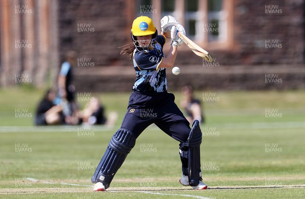 170525 - Glamorgan Women v Lancashire Thunder - T20 Women�s County Cup - Sara Phillips of Glamorgan batting