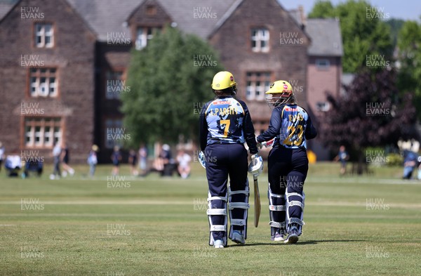 170525 - Glamorgan Women v Lancashire Thunder - T20 Women�s County Cup - Lauren Parfitt and Daisy Jeanes of Glamorgan 