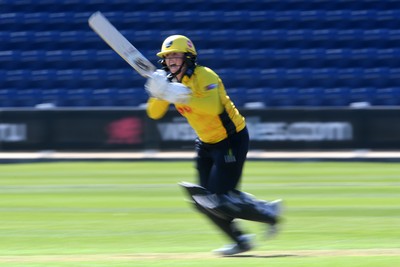 190426 - Glamorgan Women v Leicestershire Foxes Women - Metro Bank One Day Cup Women League 2 - Lauren Parfitt of Glamorgan Women batting