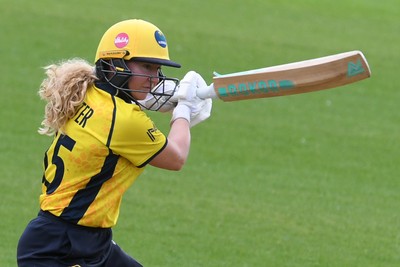 190426 - Glamorgan Women v Leicestershire Foxes Women - Metro Bank One Day Cup Women League 2 - Gemma Porter of Glamorgan Women