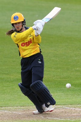 190426 - Glamorgan Women v Leicestershire Foxes Women - Metro Bank One Day Cup Women League 2 - Sara Phillips of Glamorgan Women batting