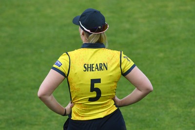 190426 - Glamorgan Women v Leicestershire Foxes Women - Metro Bank One Day Cup Women League 2 - Anna-Mae Shearn of Glamorgan Women