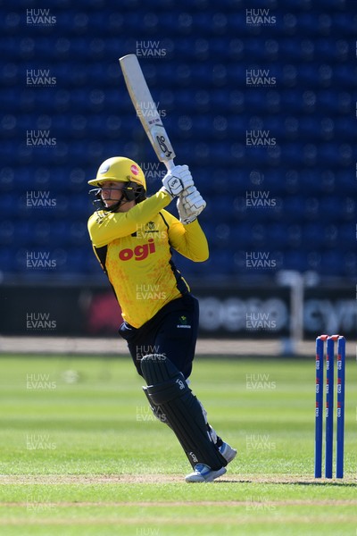 190426 - Glamorgan Women v Leicestershire Foxes Women - Metro Bank One Day Cup Women League 2 - Lauren Parfitt of Glamorgan Women batting