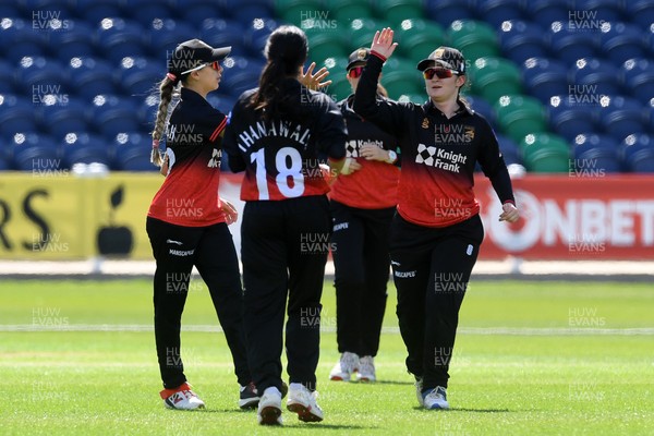 190426 - Glamorgan Women v Leicestershire Foxes Women - Metro Bank One Day Cup Women League 2 - Caitlin Chissell of Leicestershire Women catches the ball to dismiss Bethan Ellis of Glamorgan Women