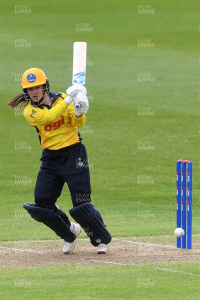 190426 - Glamorgan Women v Leicestershire Foxes Women - Metro Bank One Day Cup Women League 2 - Sara Phillips of Glamorgan Women batting