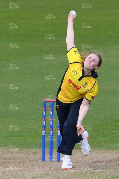 190426 - Glamorgan Women v Leicestershire Foxes Women - Metro Bank One Day Cup Women League 2 - Charlotte Lambert of Glamorgan Women bowling