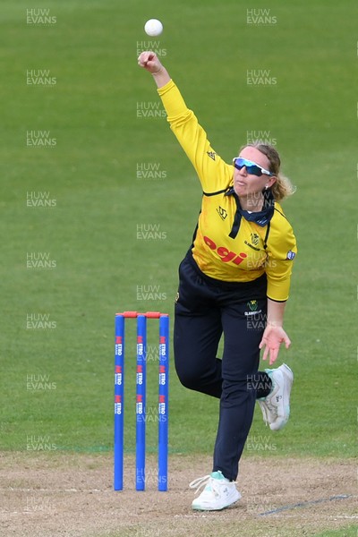 190426 - Glamorgan Women v Leicestershire Foxes Women - Metro Bank One Day Cup Women League 2 - Gemma Porter of Glamorgan Women bowling