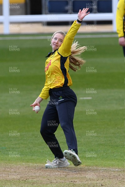 190426 - Glamorgan Women v Leicestershire Foxes Women - Metro Bank One Day Cup Women League 2 - Poppy Walker of Glamorgan Women bowling