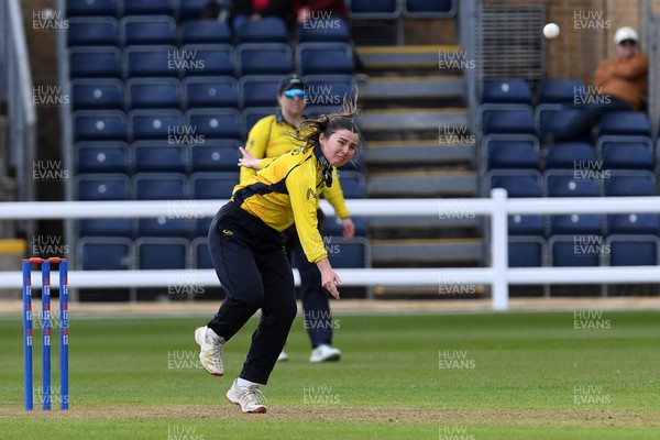190426 - Glamorgan Women v Leicestershire Foxes Women - Metro Bank One Day Cup Women League 2 - Sara Phillips of Glamorgan Women bowling