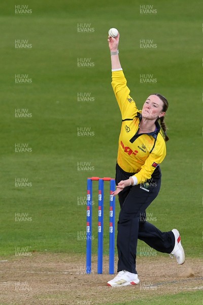 190426 - Glamorgan Women v Leicestershire Foxes Women - Metro Bank One Day Cup Women League 2 - Charlotte Lambert of Glamorgan Women bowling