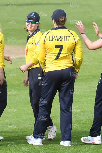 190426 - Glamorgan Women v Leicestershire Foxes Women - Metro Bank One Day Cup Women League 2 - Sara Phillips of Glamorgan Women catches the ball to dismiss Ellen Watson of Leicestershire Women, bowled by Gemma Porter of Glamorgan Womenl