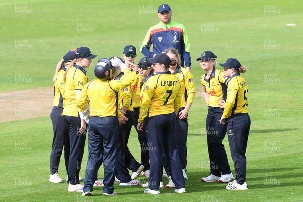 190426 - Glamorgan Women v Leicestershire Foxes Women - Metro Bank One Day Cup Women League 2 - Sara Phillips of Glamorgan Women catches the ball to dismiss Ellen Watson of Leicestershire Women, bowled by Gemma Porter of Glamorgan Womenl