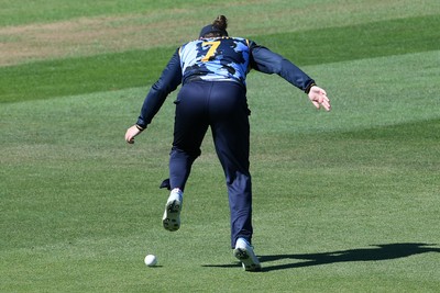 030726 - Glamorgan Women v Middlesex Women - Vitality Blast Women League 2 - Lauren Parfitt of Glamorgan Women just misses a catch