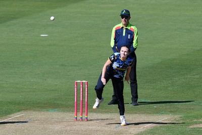 030726 - Glamorgan Women v Middlesex Women - Vitality Blast Women League 2 - Nicole Reid of Glamorgan Women bowling