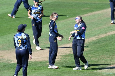 030726 - Glamorgan Women v Middlesex Women - Vitality Blast Women League 2 - Gemma Porter of Glamorgan Women catches the ball to dismiss Alice Whitmore of Middlesex Women