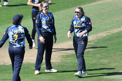 030726 - Glamorgan Women v Middlesex Women - Vitality Blast Women League 2 - Gemma Porter of Glamorgan Women catches the ball to dismiss Alice Whitmore of Middlesex Women