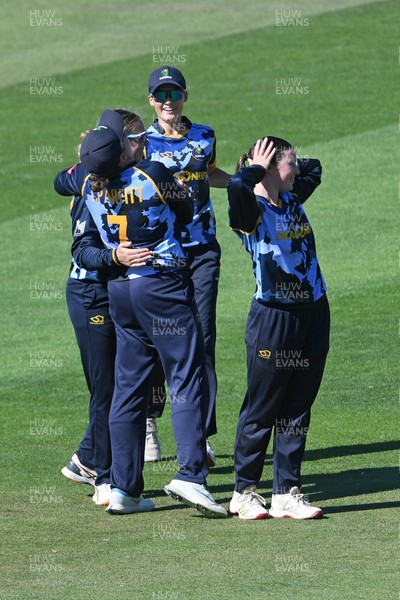 030726 - Glamorgan Women v Middlesex Women - Vitality Blast Women League 2 - Lauren Parfitt of Glamorgan Women catches the ball to dismiss Pippa Sproul of Middlesex Women
