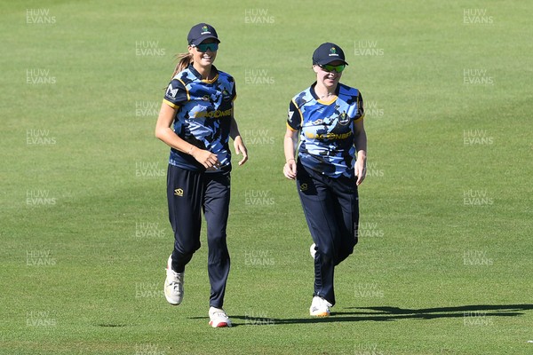 030726 - Glamorgan Women v Middlesex Women - Vitality Blast Women League 2 - Nicole Reid of glamorgan Women catches the ball to dismiss Hannah Davis of Middlesex Women