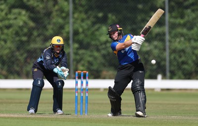 270625  Glamorgan Women v Sussex Sharks, Vitality Blast Women League Two South - Rachel King of Sussex Sharks plays a shot