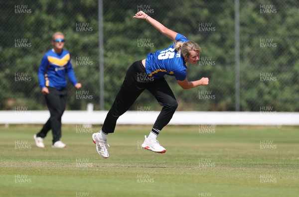270625  Glamorgan Women v Sussex Sharks, Vitality Blast Women League Two South - Indigo Gentry of Sussex Sharks bowls