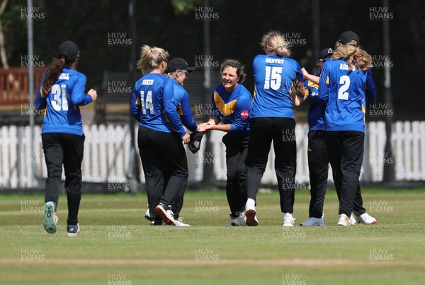 270625  Glamorgan Women v Sussex Sharks, Vitality Blast Women League Two South - ISussex Sharks celebrate taking the wicket of Beth Gammon of Glamorgan Women