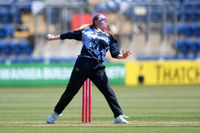 100525 - Glamorgan Women v Sussex Sharks Women, T20 Vitality Blast Women’s County Cup - Gemma Porter of Glamorgan Women bowling