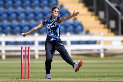 100525 - Glamorgan Women v Sussex Sharks Women, T20 Vitality Blast Women’s County Cup - Eve Jackson of Glamorgan Women bowling