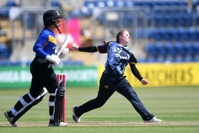 100525 - Glamorgan Women v Sussex Sharks Women, T20 Vitality Blast Women’s County Cup - Gemma Porter of Glamorgan Women bowling