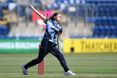 100525 - Glamorgan Women v Sussex Sharks Women, T20 Vitality Blast Women’s County Cup - Eve Jackson of Glamorgan Women bowling
